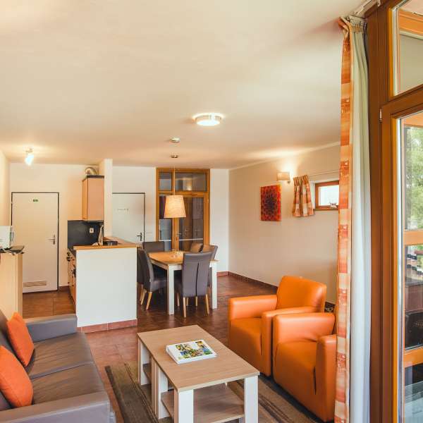 Apartmán typu 4-6E - obývací pokoj