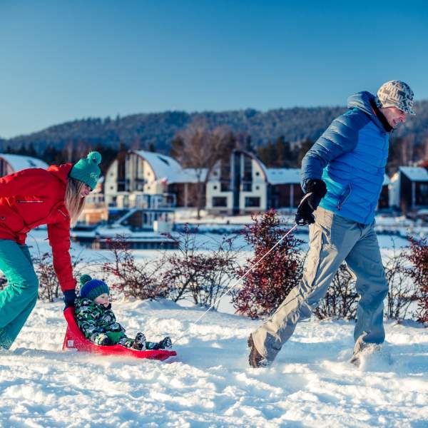 Bobování na zamrzlém jezeře Lipno