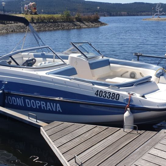 Vyhlídkové plavby na Lipně