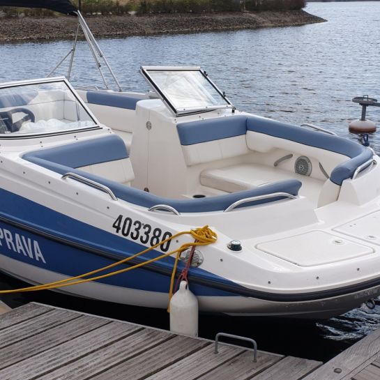 Vyhlídkové plavby na Lipně