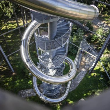 Stezka korunami stromů