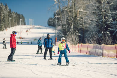 lyzovani ve skiarealu lipno