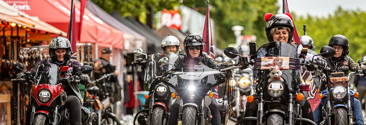 Indian Riders Fest na Lipně Jízda motorkářů Indian Riders