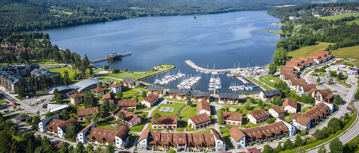 letecky pohled landal maina lipno a jezero lipno 1