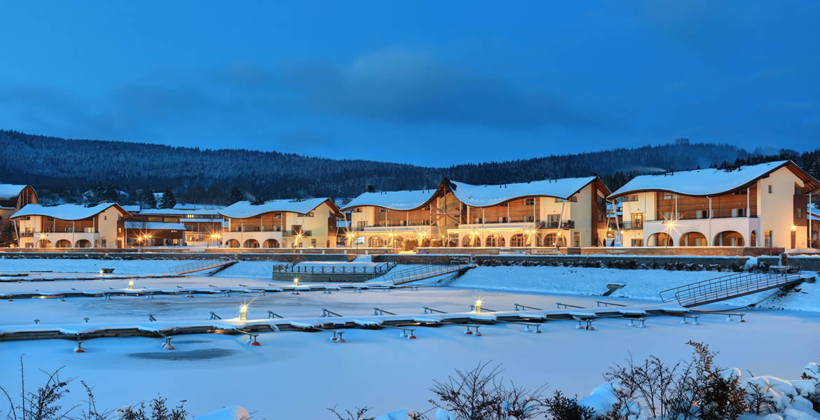 Zimní pohled na park Landal Marina Lipno